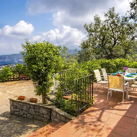 Fedela Villa *