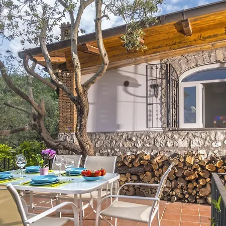 Fedela Villa Sorrento
